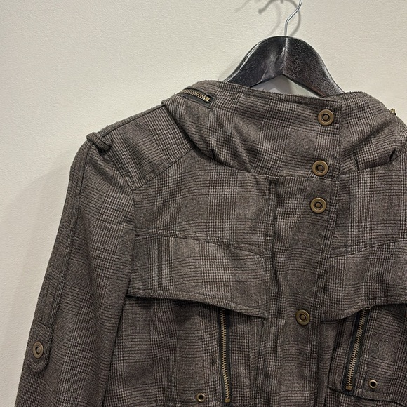 Brown plaid utility jacket with all the snaps and zippers - Picture 3 of 16